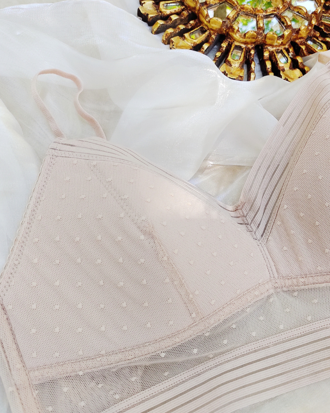 Bralette Top cu dantelă transparentă și bretele subțiri pentru un aspect confortabil și sofisticat ( OFERTĂ 2X1)