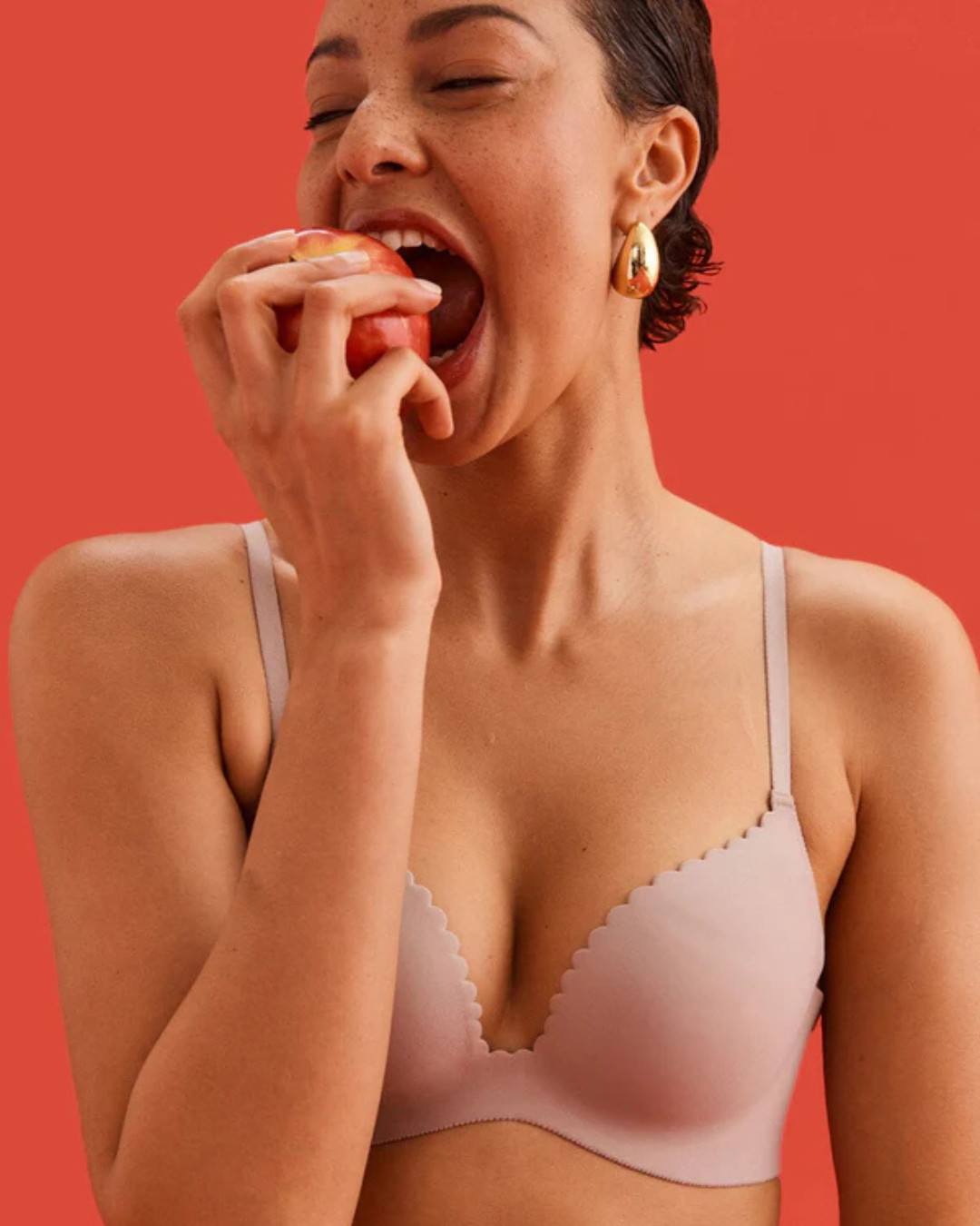 Sutien dintr-o singură piesă foarte moale ( OFERTĂ 2X1)