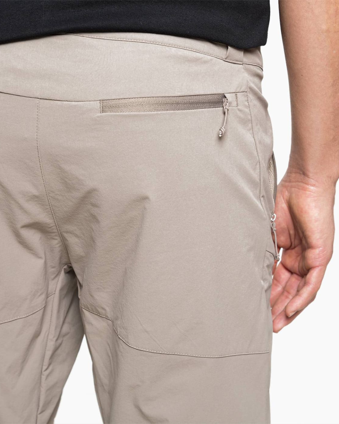 Pantaloni impermeabili și transformabili