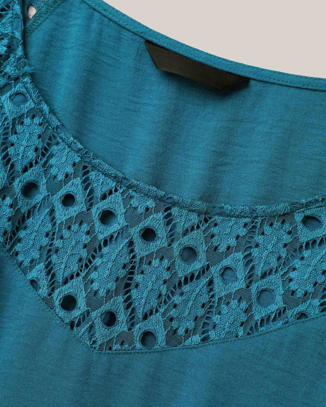 Rochie midi cu buzunare și mâneci scurte cu decupaje din dantelă®