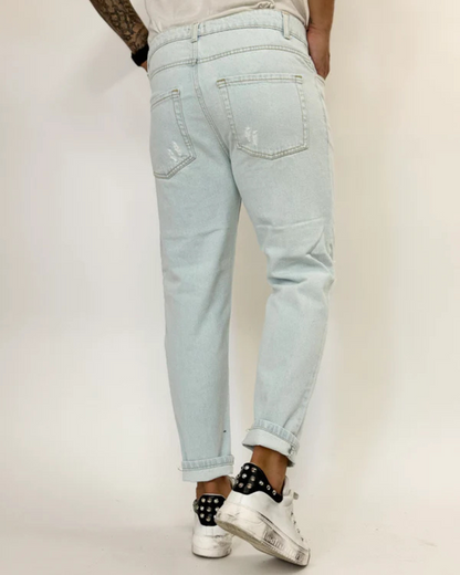 Pantaloni Blugi cu o Ușoară Ruptură la Genunchi 