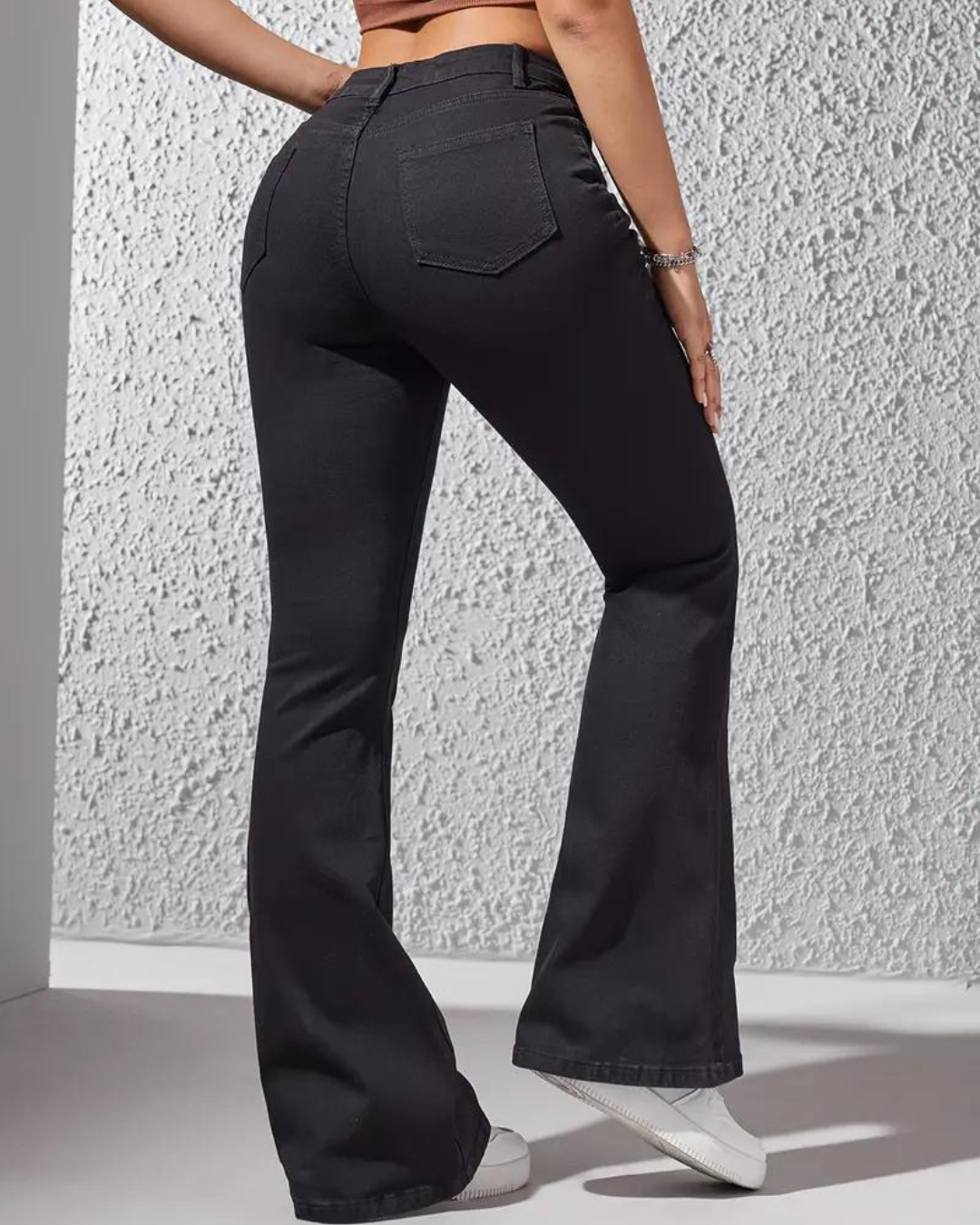 Pantaloni scurți, croială înaltă, stil clopot 