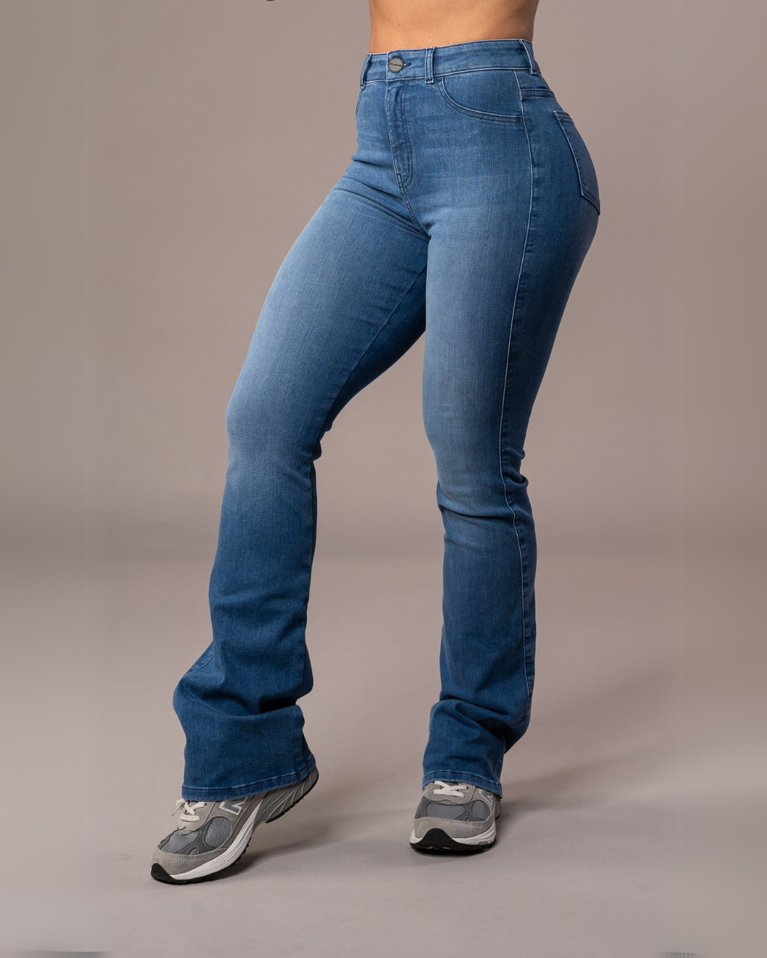 Pantaloni cu Talie Înaltă cu Croială Alungită și Efect Modelator