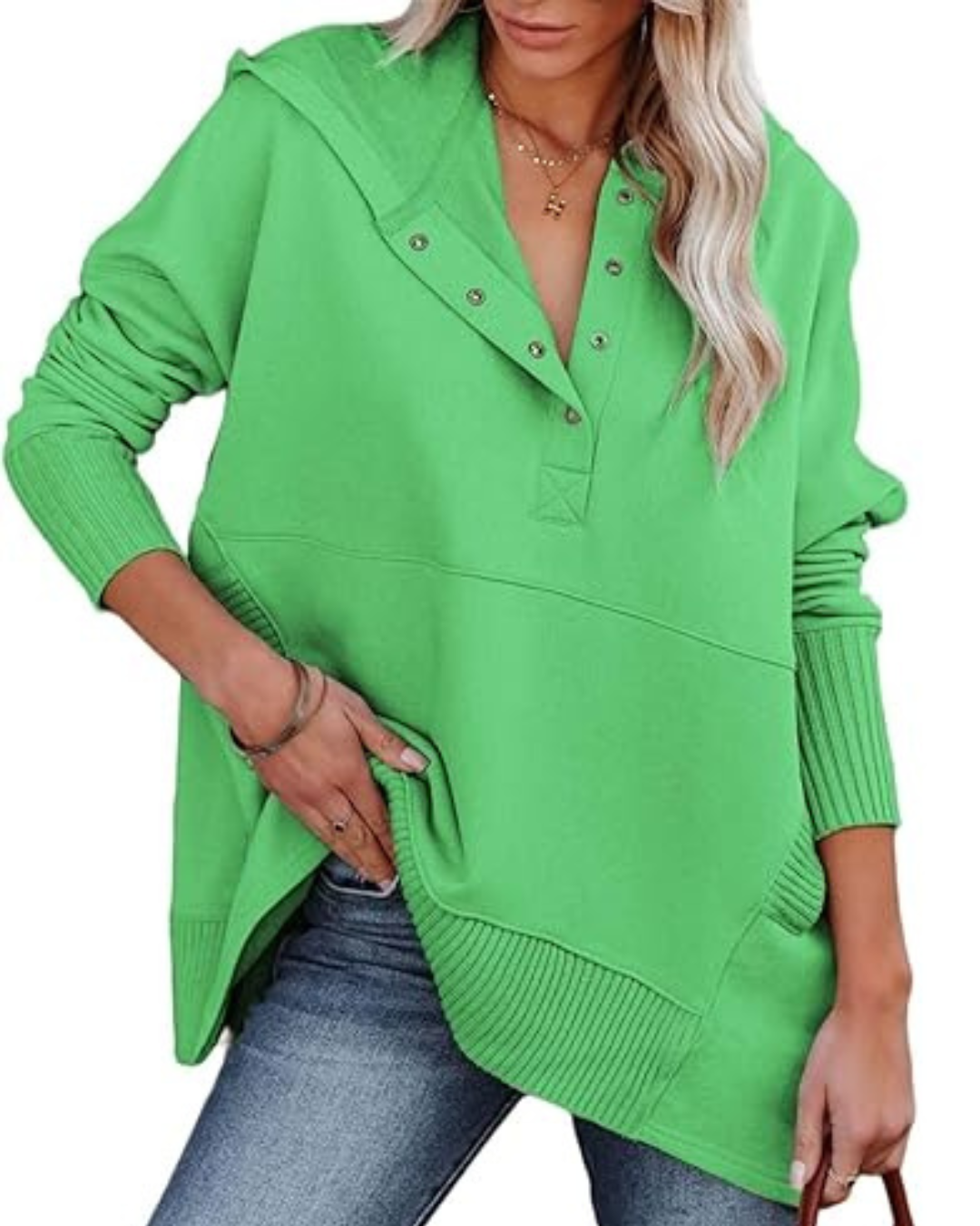 Pulover cu mâneci lungi, croi larg, decolteu în V și nasturi