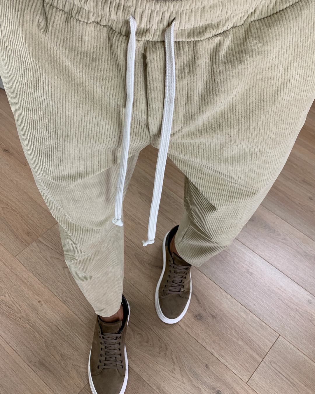 Pantaloni cu croi drept și talie ajustabilă cu șnur pentru bărbați