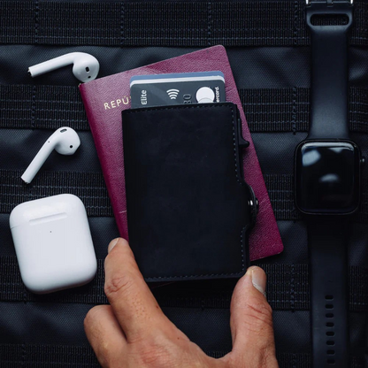 Portofel de lux cu protecție RFID și design compact