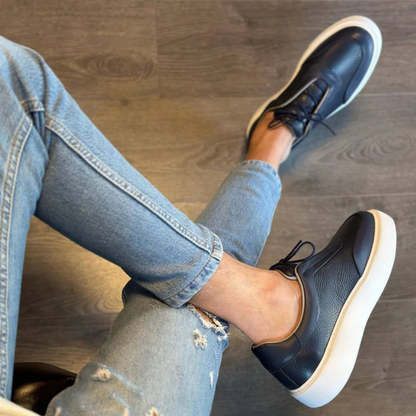 Adidași din piele neagră cu talpă groasă pentru bărbați