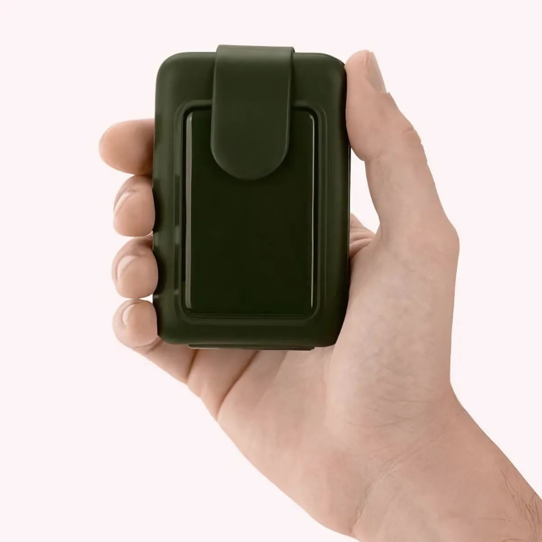 Portofel minimalist cu protecție RFID și design compact pentru carduri