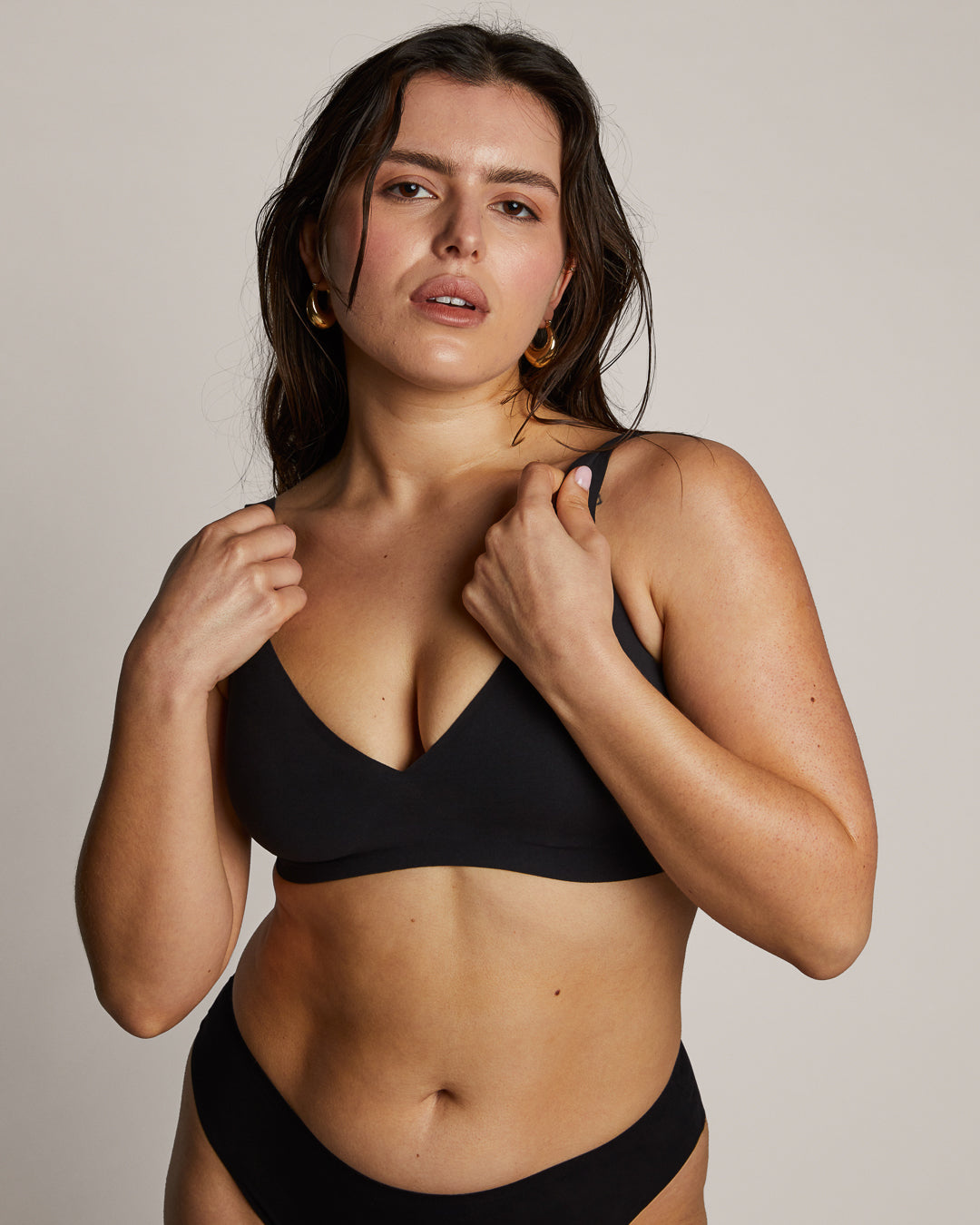 Sutien cu Arici Invizibil cu Decolteu înalt (OFERTĂ 2X1)