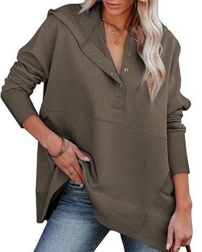 Pulover cu mâneci lungi, croi larg, decolteu în V și nasturi