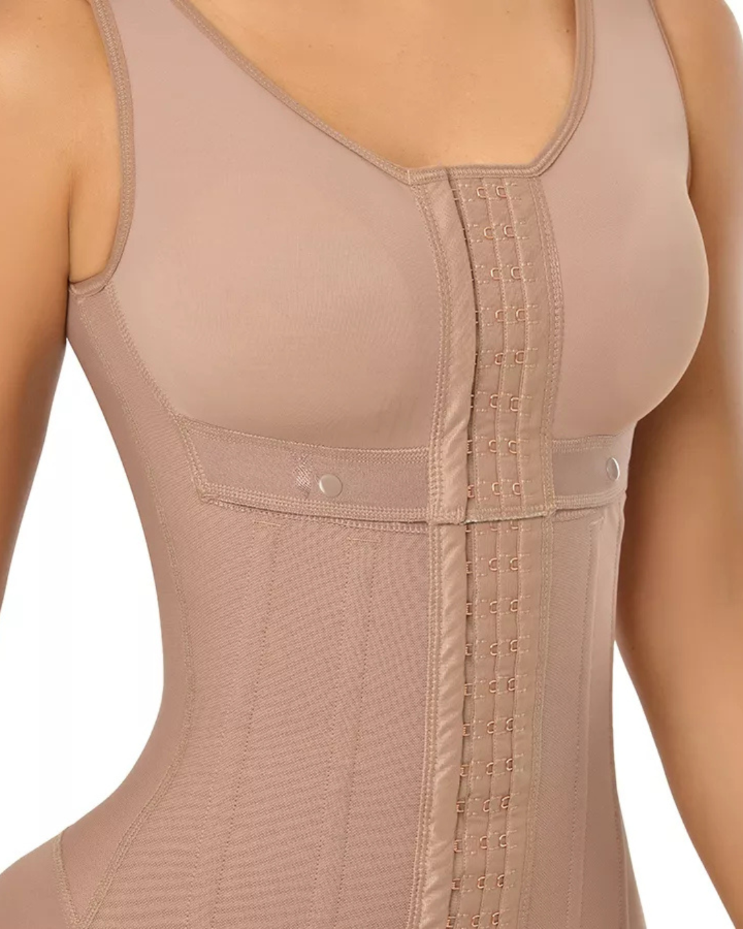 Un secol complet de modelare a corpului feminin