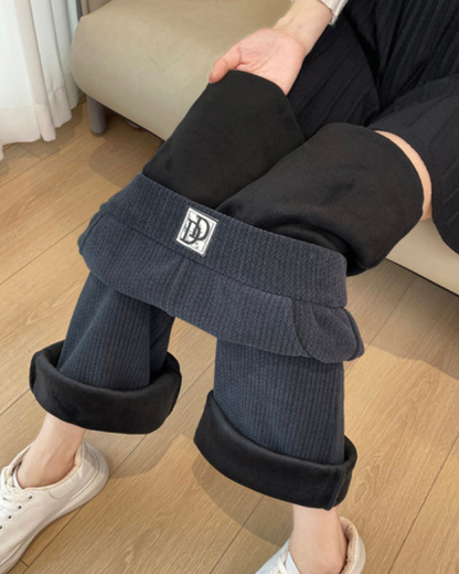 Pantaloni în angajat cu picior lat și captușeală din fleece 